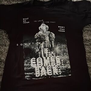 Black Graphic T-Shirt with Horror Theme “IT chapter TWO”